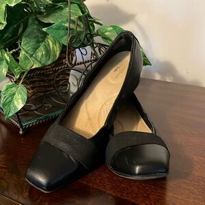 Clark’s Black Dress Shoes